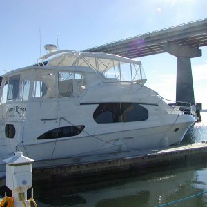 Boat_at_Port_Royal_Marina
