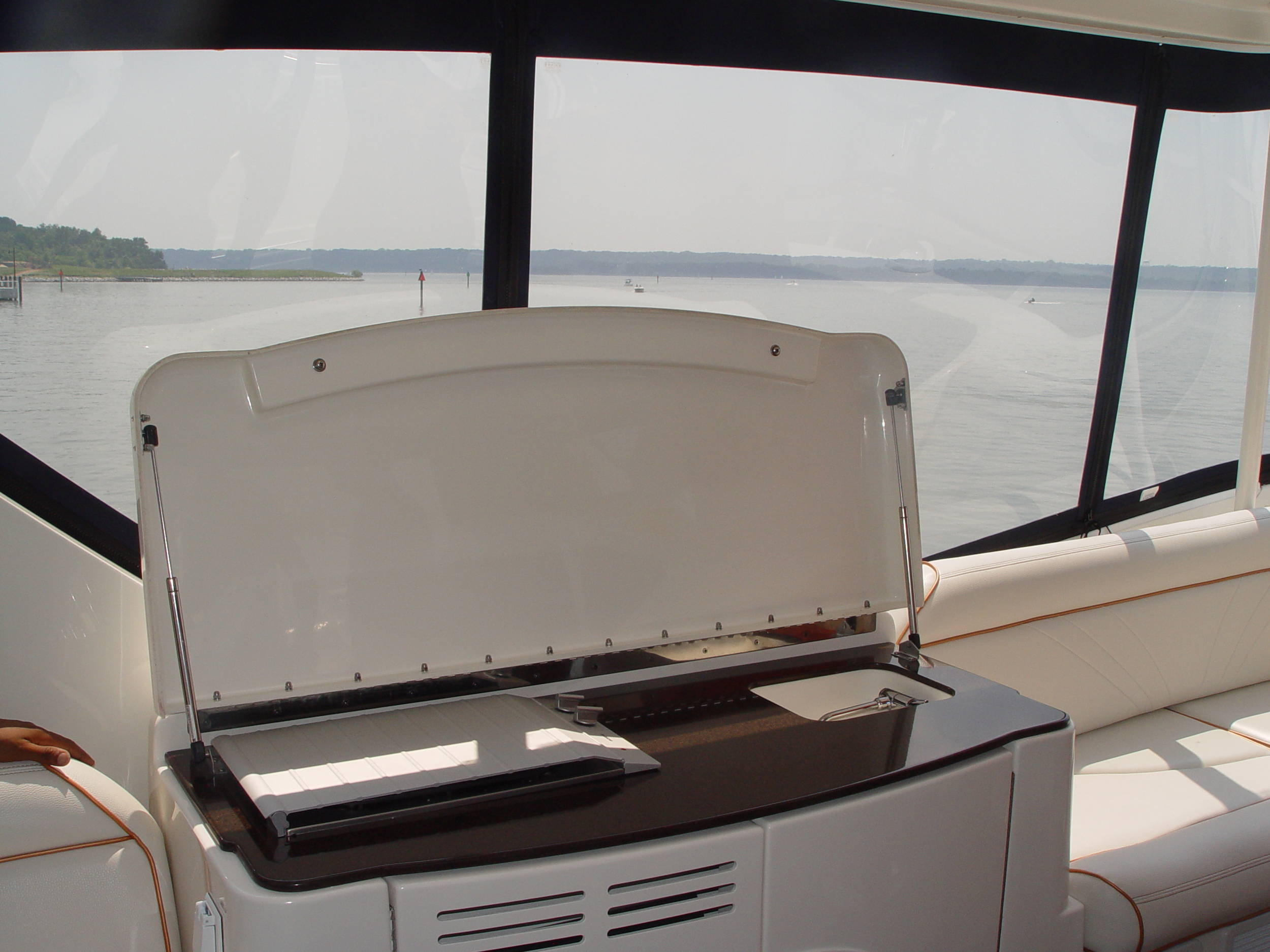 National Harbor Boat Show 6-7-08 New 52 Ovation Bridge Grill